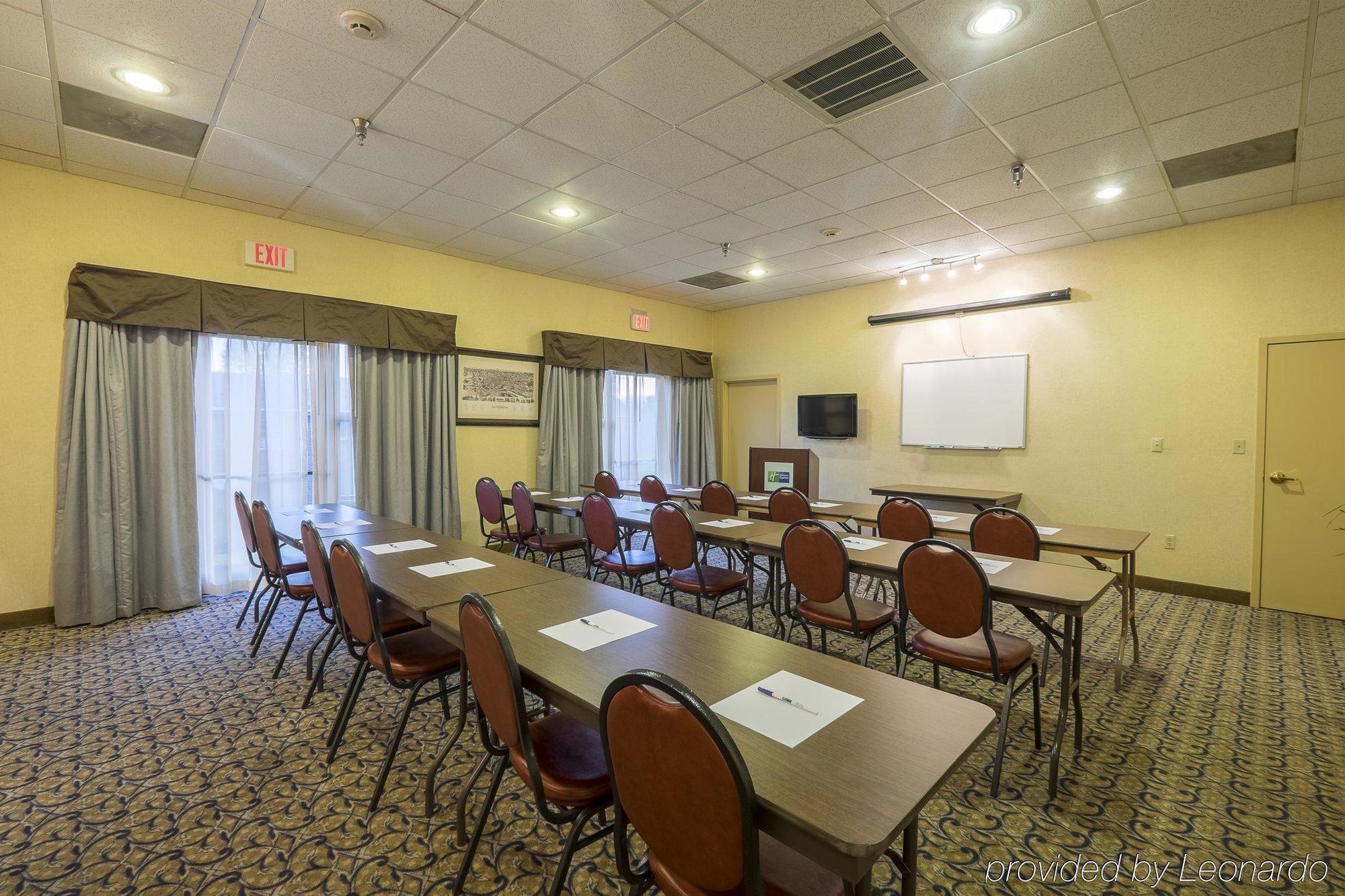 Wingate By Wyndham Hotel